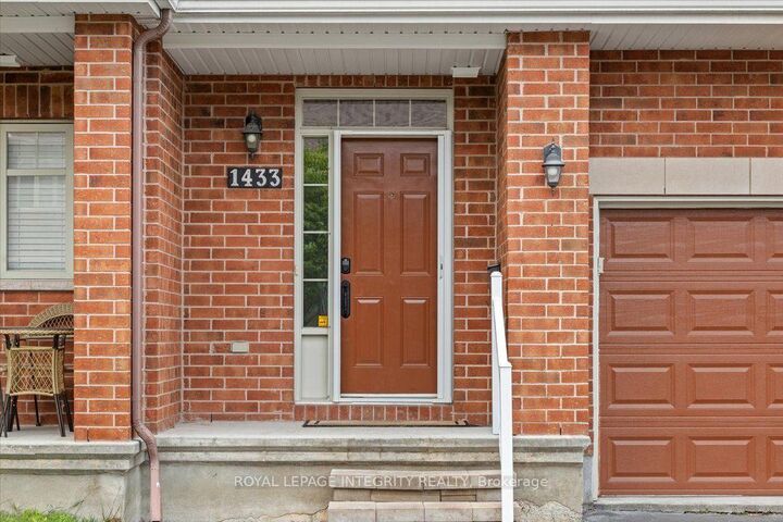 Property Photo:  1433 Comfrey Crescent  ON K4A 0L8 