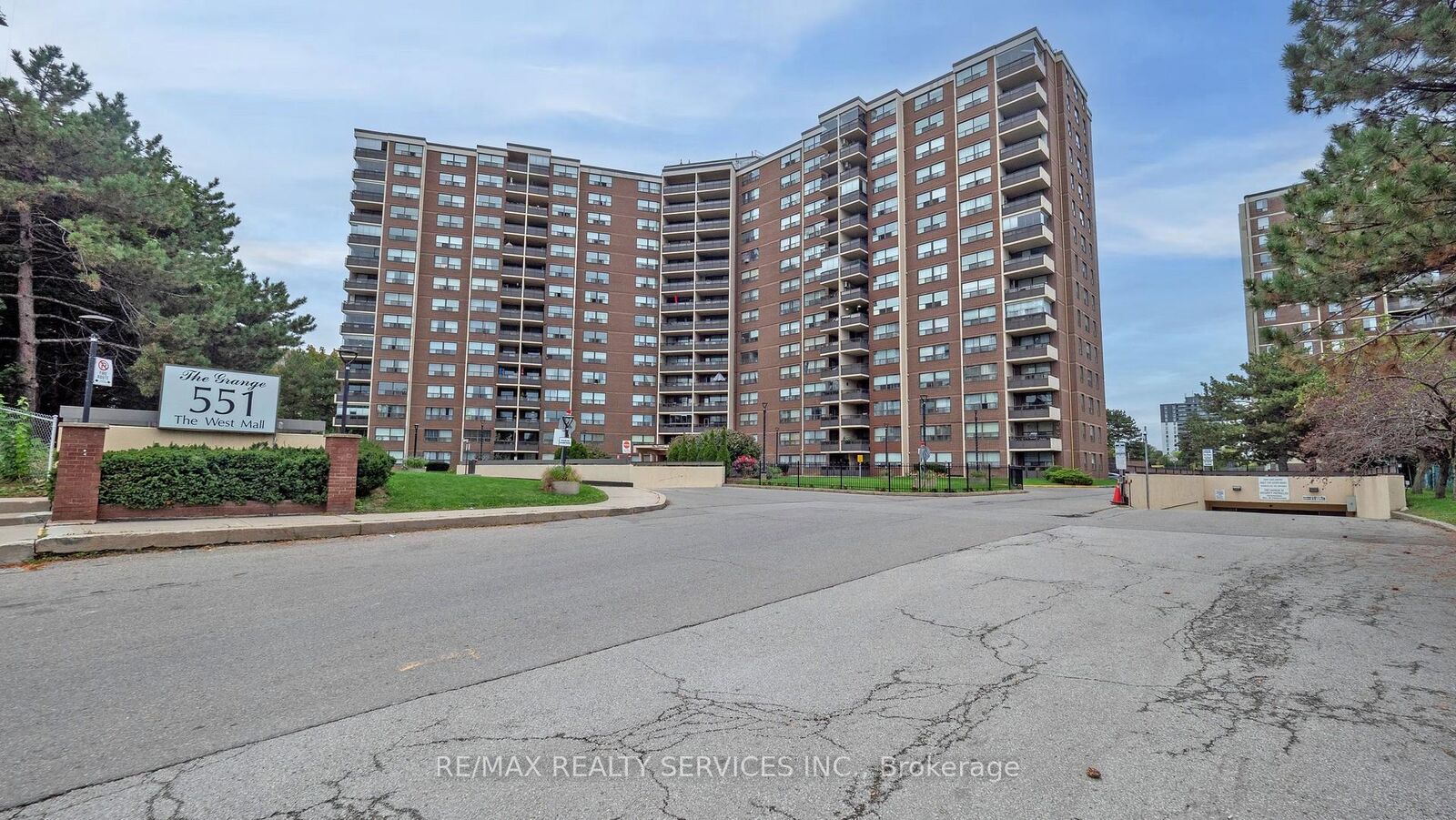 Property Photo:  551 The West Mall N/A 1219  ON M9C 1G7 