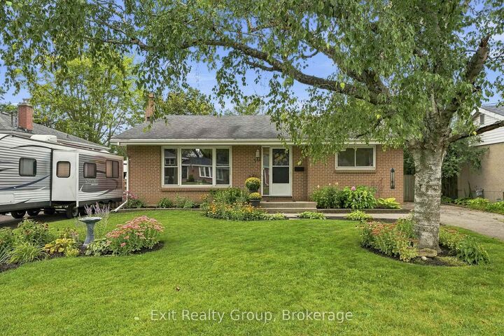 Property Photo:  50 Lambert Drive  ON K8N 4K6 