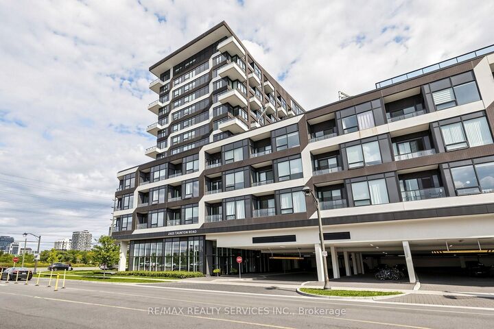 Property Photo:  2489 Taunton Road 511  ON L6H 3R9 