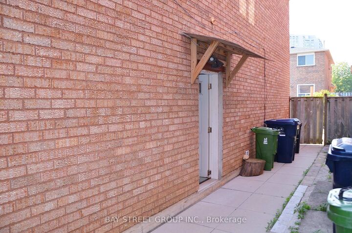 Property Photo:  58 Alanbull Square  ON M1V 4M1 