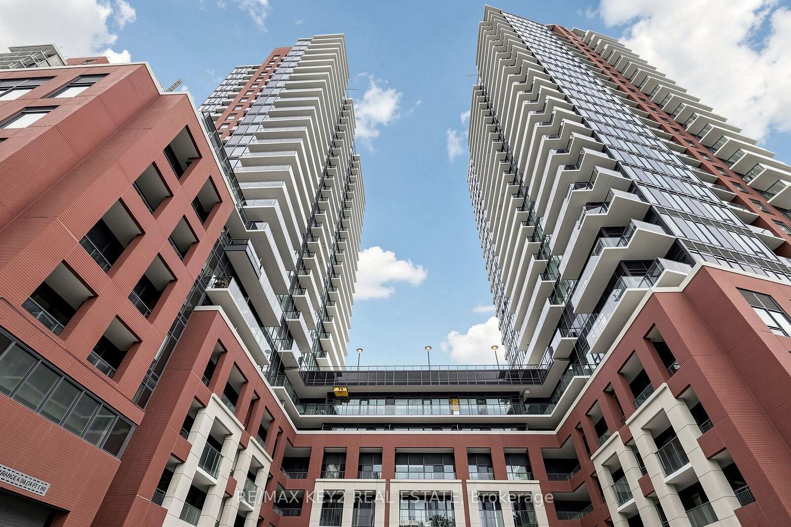 Property Photo:  4010 Eglinton Avenue W 1415  ON M9A 0G5 
