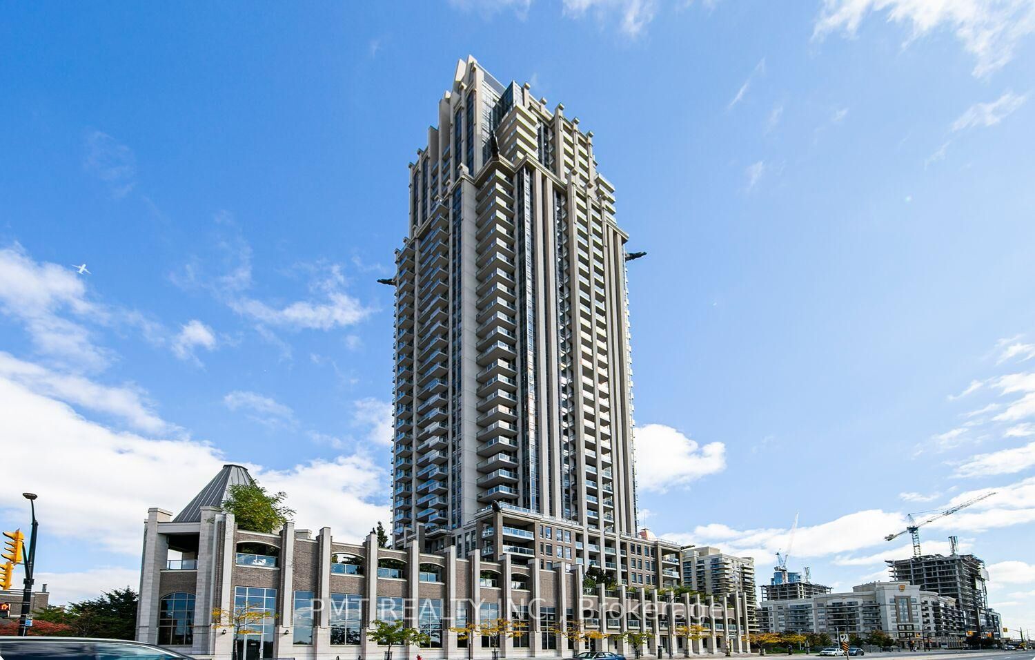 Property Photo:  388 Prince Of Wales Drive 305  ON L5B 0A1 
