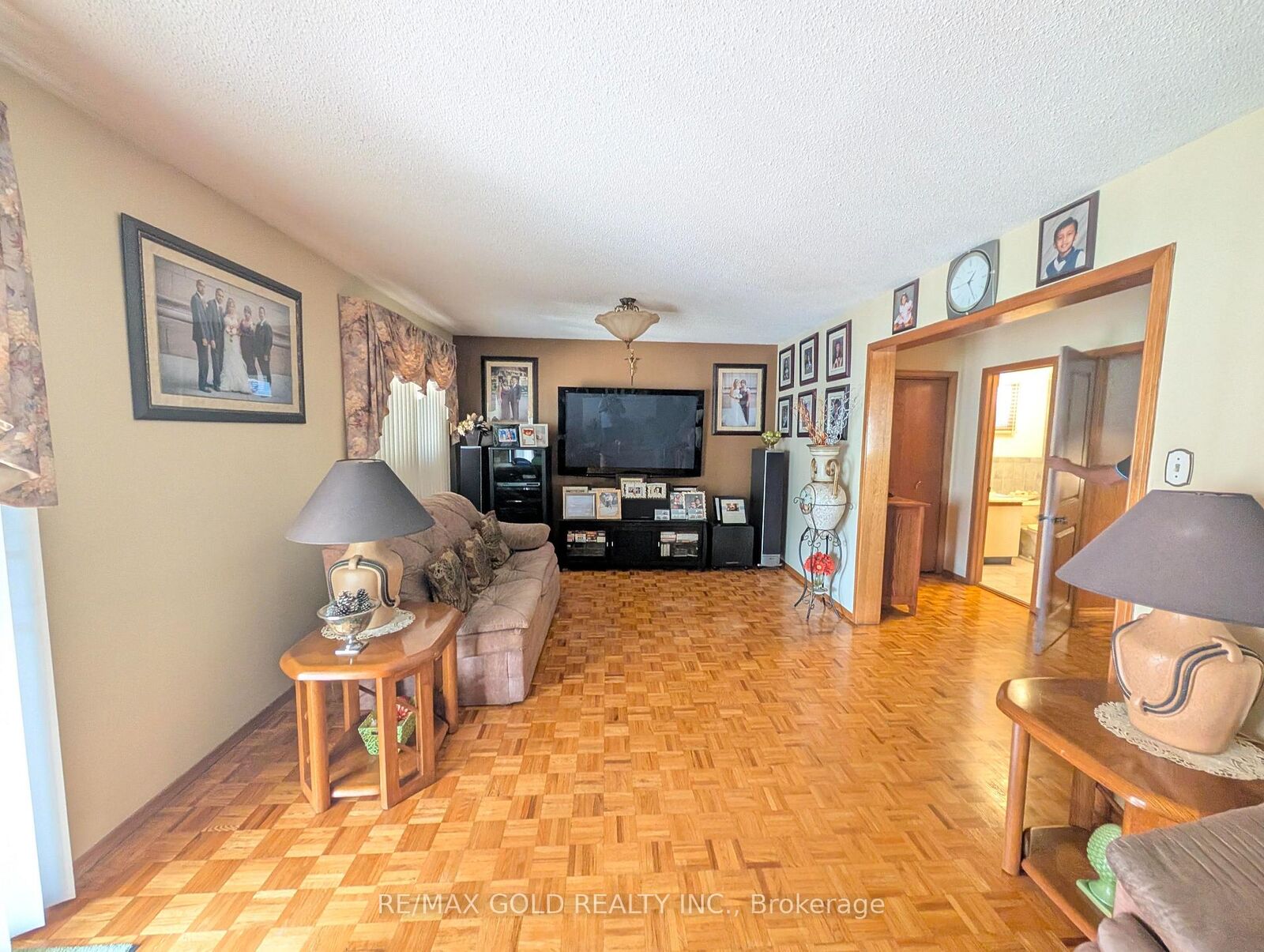 Property Photo:  16 Cassis Drive  ON M9V 4Z6 