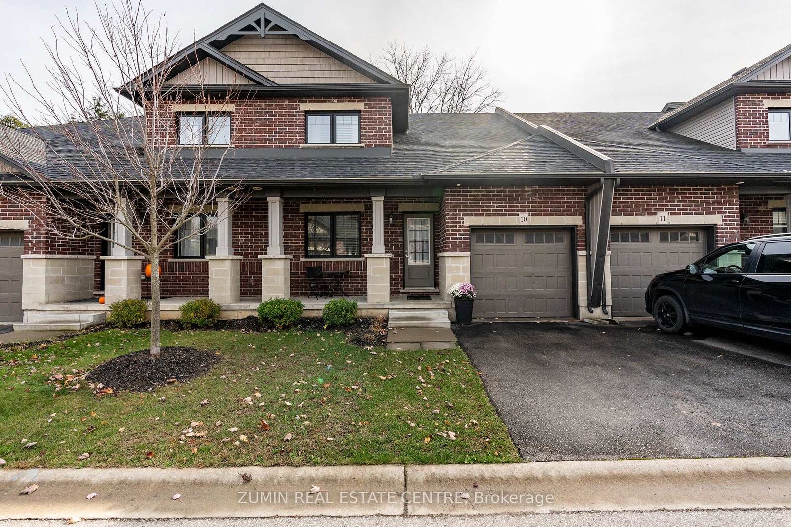 Property Photo:  35 Chatfield Street 10  ON N5C 3J8 