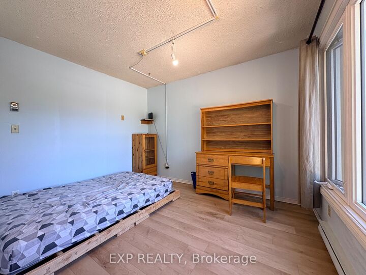 Property Photo:  341 Geneva Street 1  ON L2N 2G3 