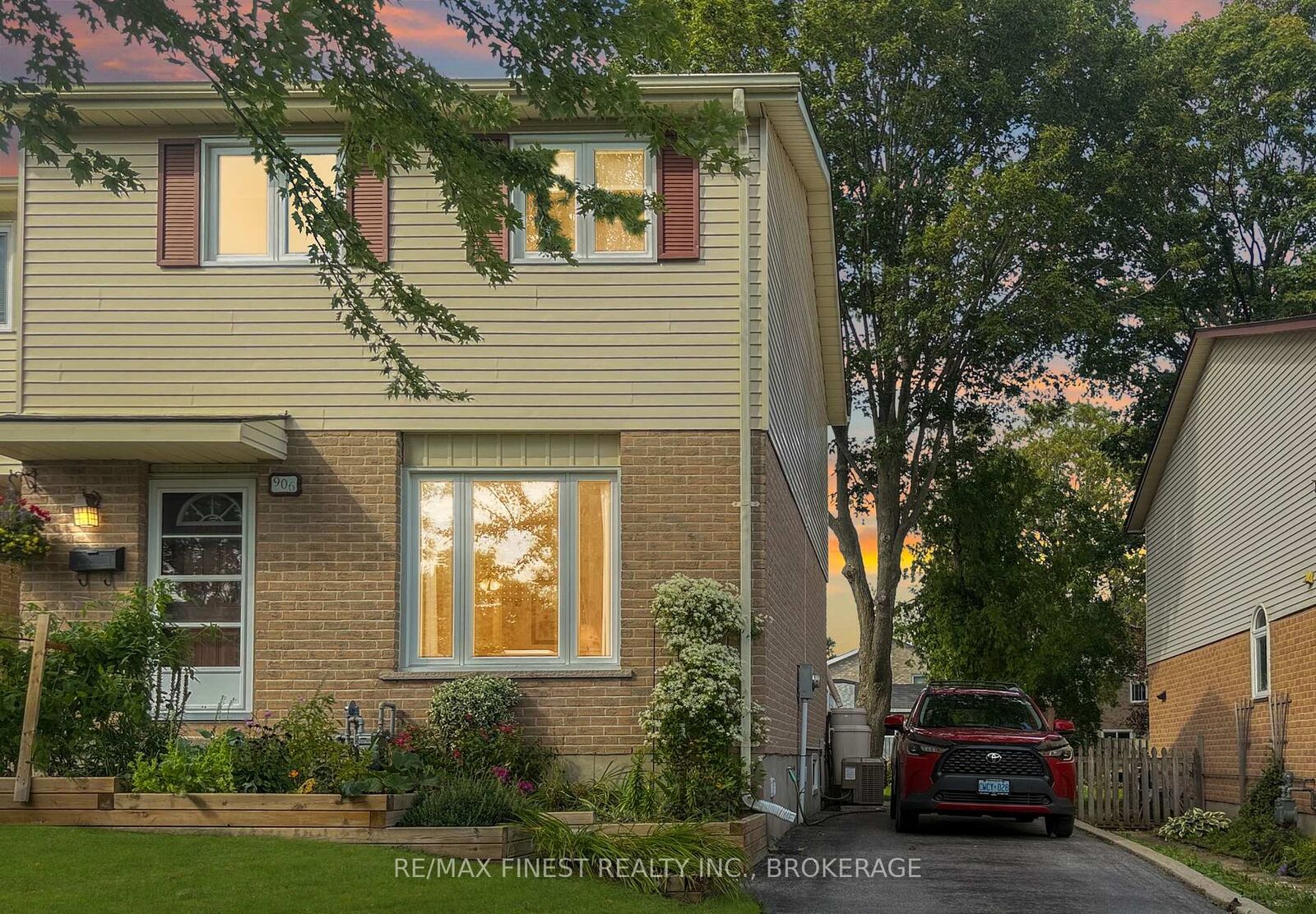 Property Photo:  906 Purcell Crescent  ON K7P 1B9 
