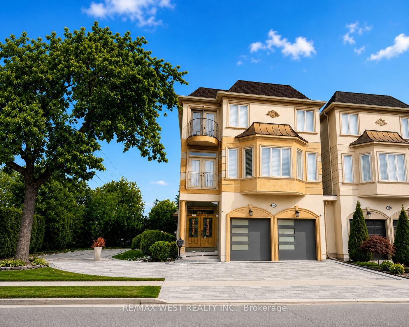 Property Photo:  83 Elm Avenue Main Floor  ON L4C 6K8 