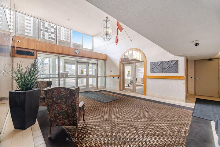 Property Photo:  375 King Street N 802  ON N2J 4L6 