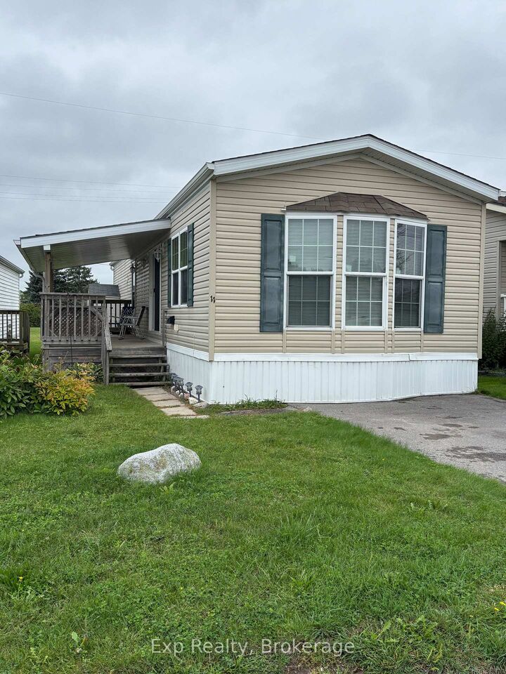 Property Photo:  311 Dundas Street E 11  ON K8V 1M1 