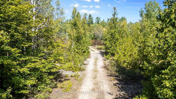 Property Photo:  1128 Usborne Street  ON K7S 1G0 