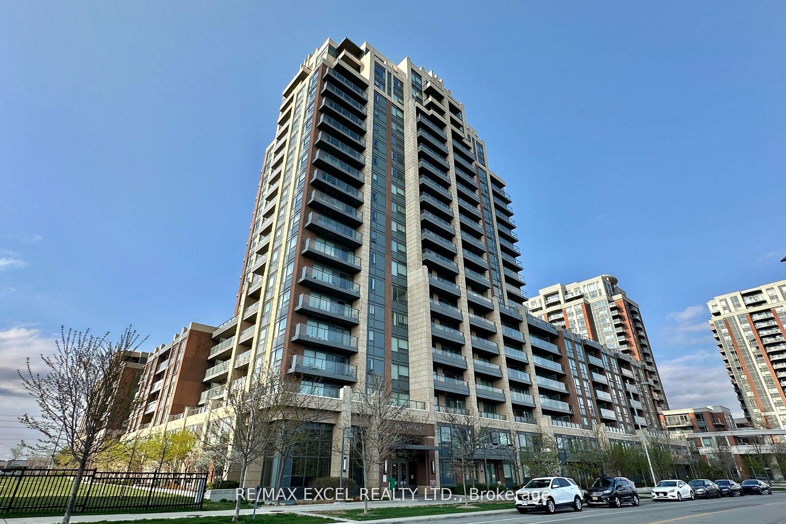 Property Photo:  18 Uptown Drive 703  ON L3R 5M5 