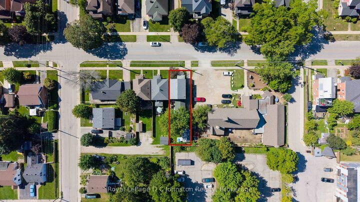 Property Photo:  1321 4th Avenue W  ON N4K 4W9 