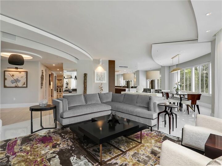 Property Photo: 13665 Vanderbilt Dr 301 FL 34110