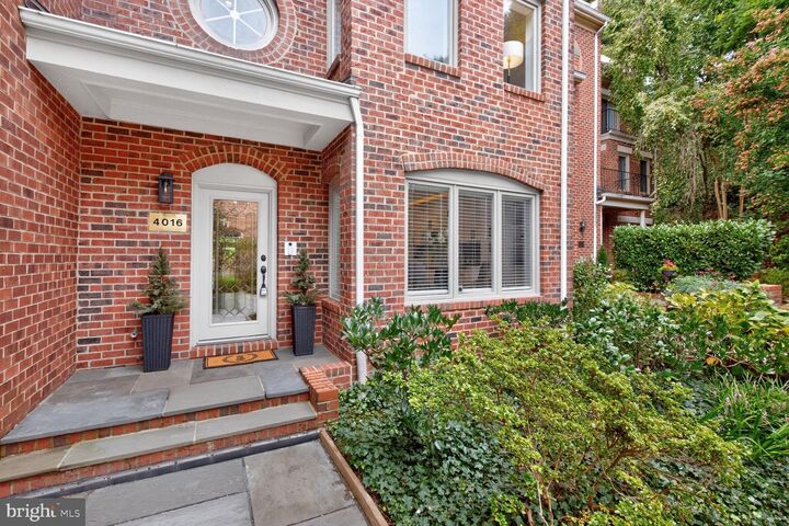 Property Photo:  4016 Chancery Court NW  DC 20007 