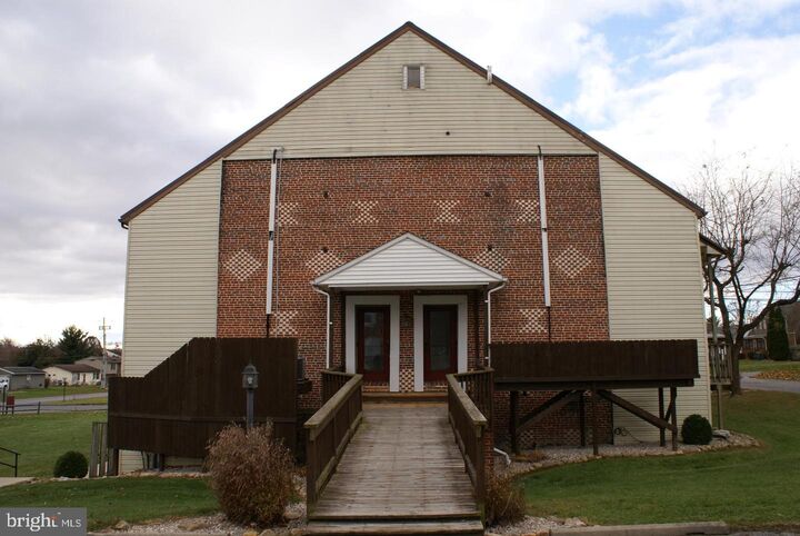 Property Photo:  1121 Stanley Avenue 13  PA 17201 