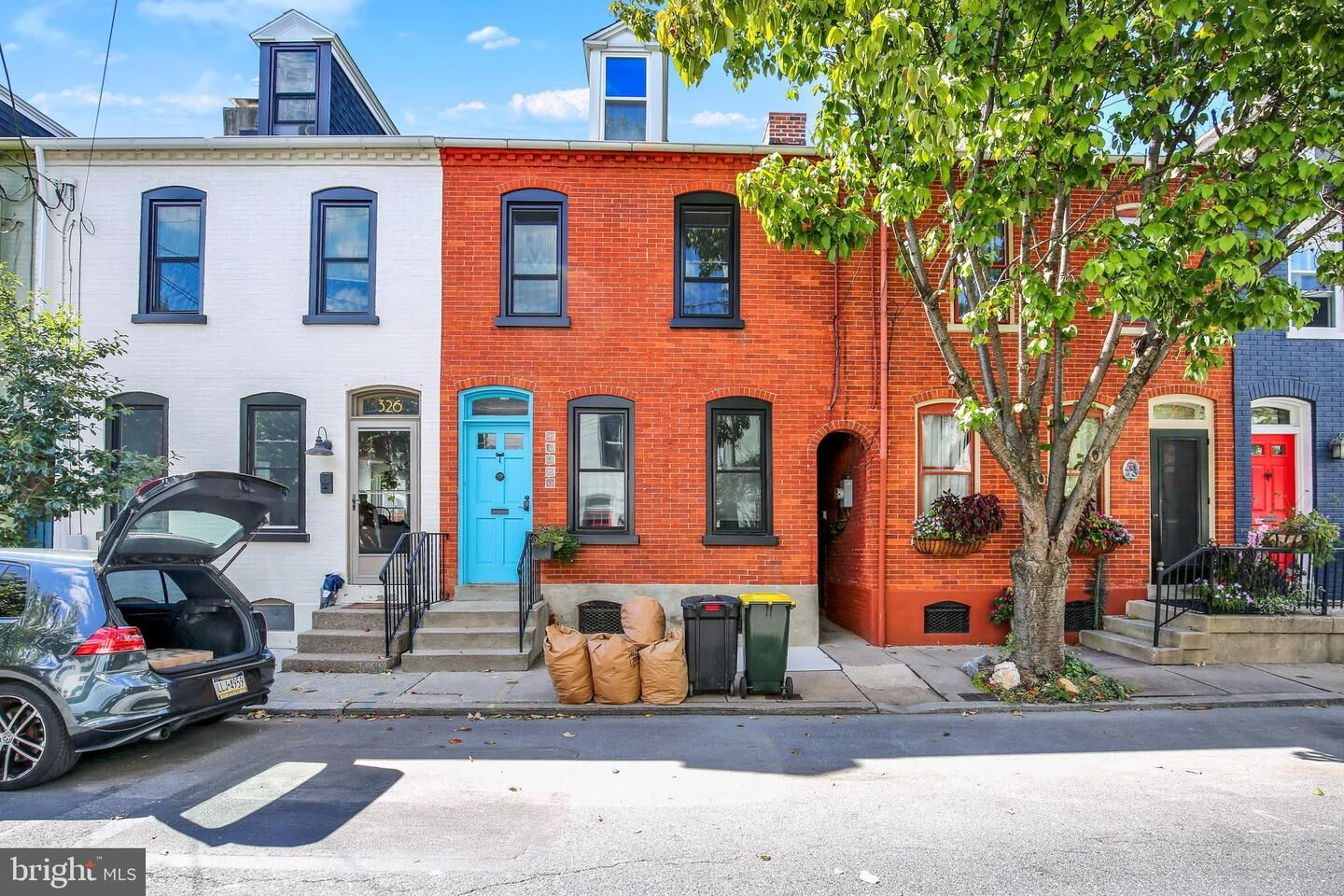 Property Photo:  328 Lancaster Avenue  PA 17603 
