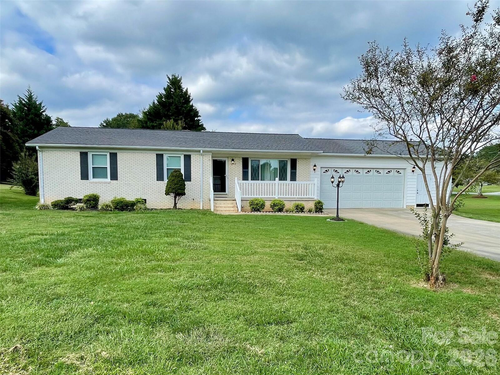 Property Photo:  5708 Danville Drive  NC 28081 