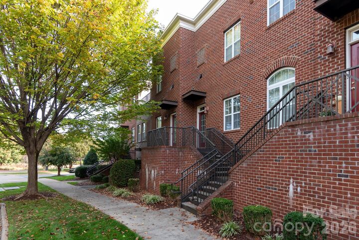 Property Photo:  246 Harbour Place Drive  NC 28036 