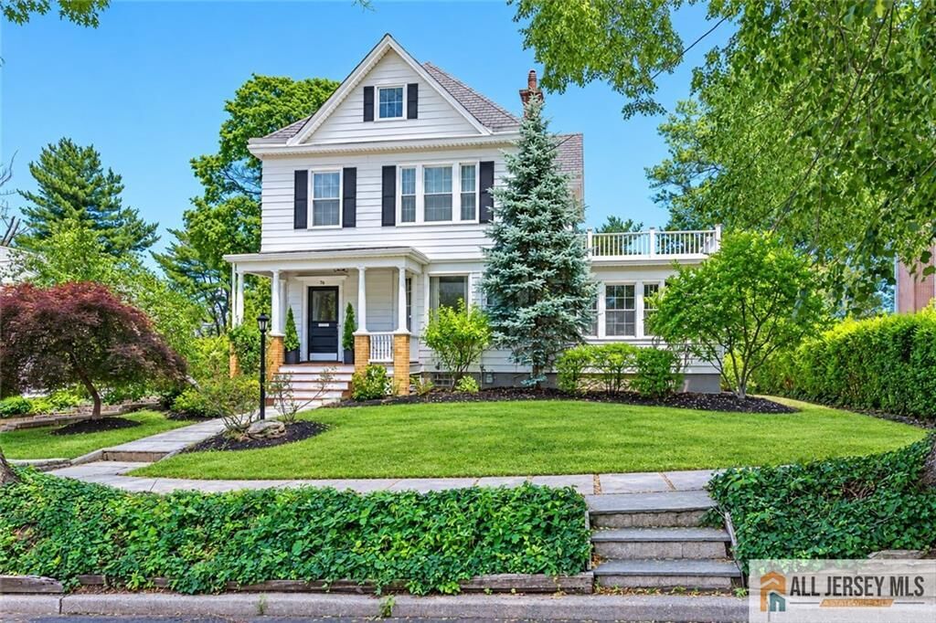Property Photo:  76 Spring Street  NJ 08840 