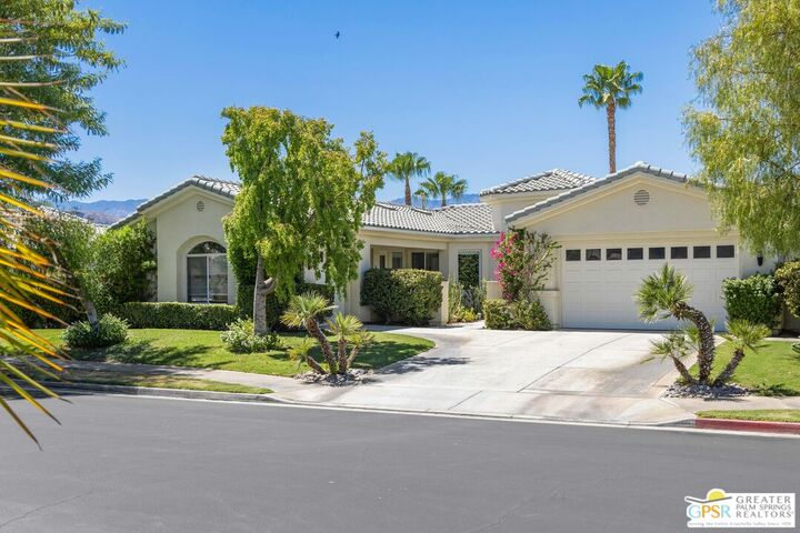 Property Photo:  3 King Edward Ct  CA 92270 