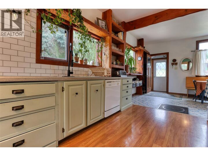 Property Photo:  1677 Second Avenue  BC V0G 1Y0 