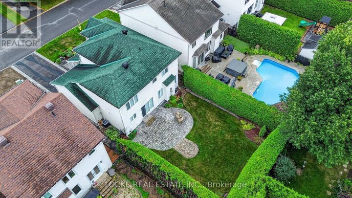 Property Photo:  5934 Gladewoods Place  ON K1W 1G5 