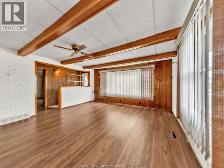 Property Photo:  180 Elsworth  ON N9J 1E5 