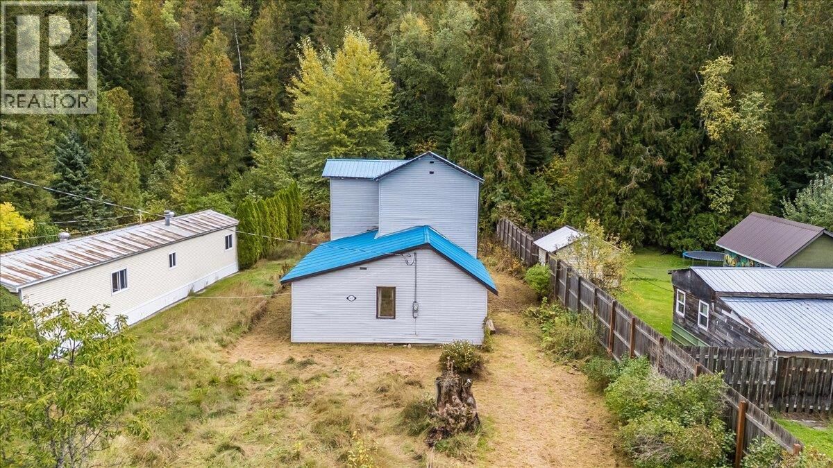 Property Photo:  1427 Airport Road  BC V0G 1Z0 
