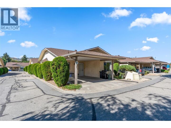 Property Photo:  2107 43 Avenue 25  BC V1T 3K6 
