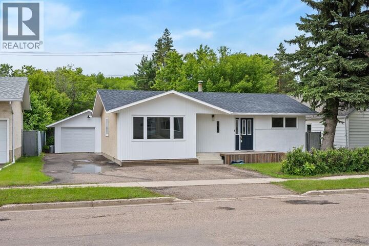 Property Photo:  5510 45 Street  AB T9V 0C2 