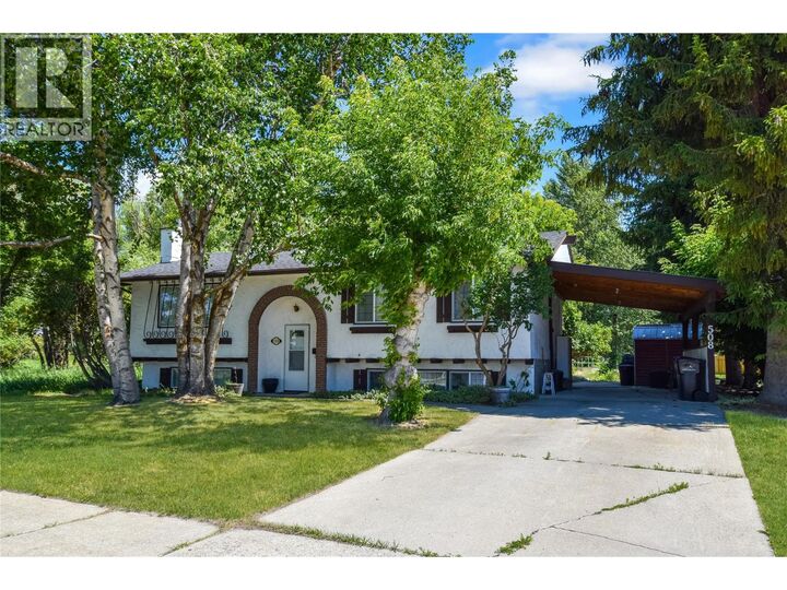 Property Photo:  508 16th Ave S Other  BC V1C 2Z9 