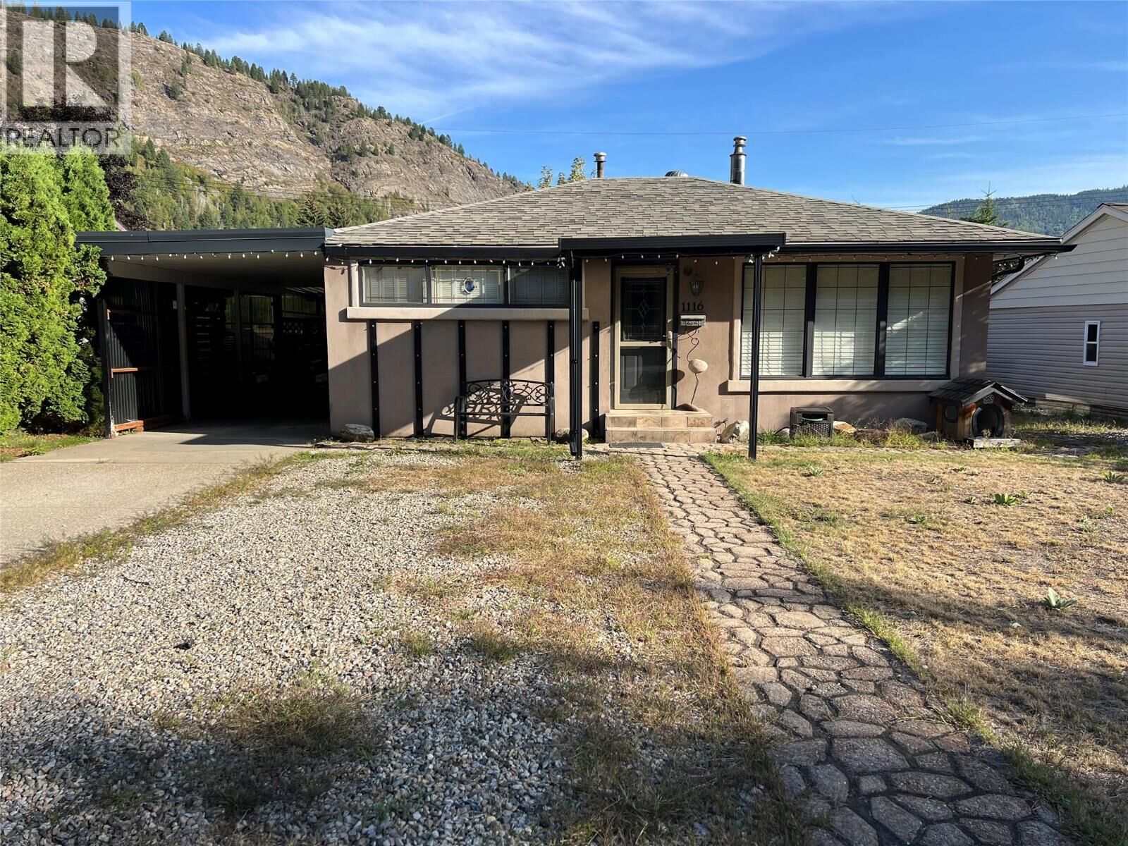 Property Photo:  1116 Marianna Crescent  BC V1R 1C7 