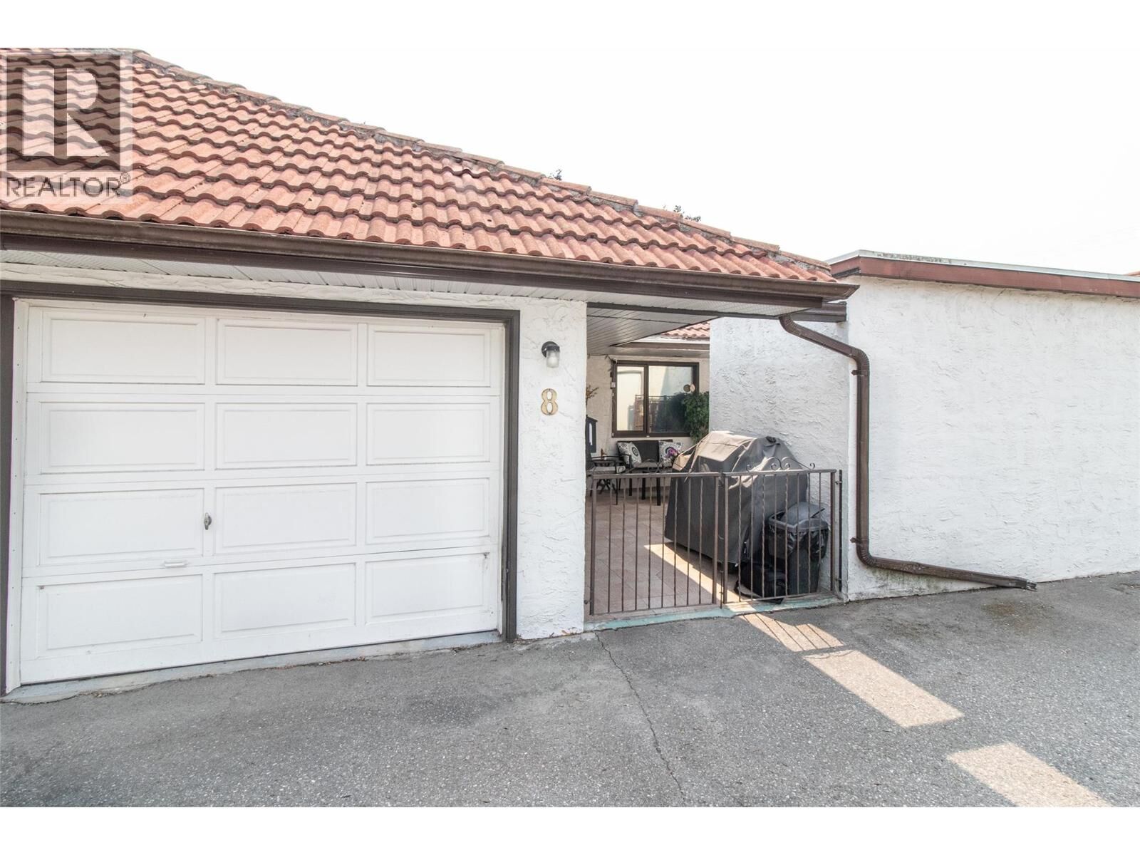 Property Photo: 363 Gerstmar Road 8 BC V1X 4A6