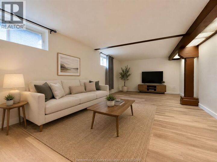 Property Photo:  427 Cameron Lower  ON N9B 1Y9 