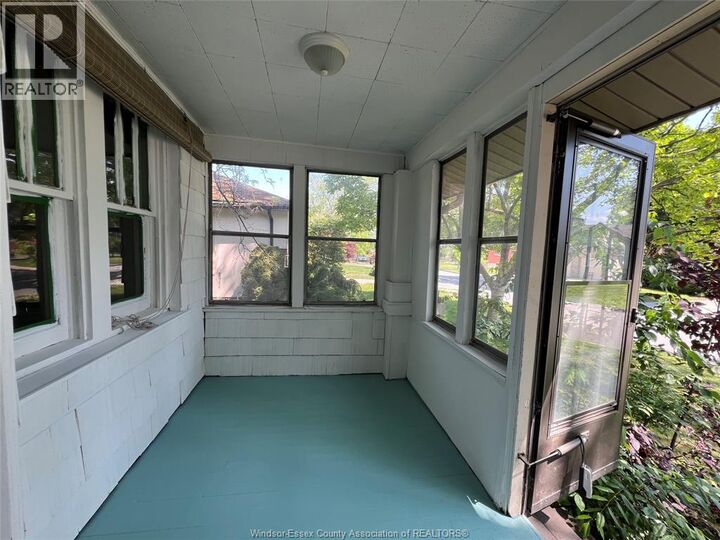 Property Photo:  2423 Princess Avenue  ON N8T 1V2 