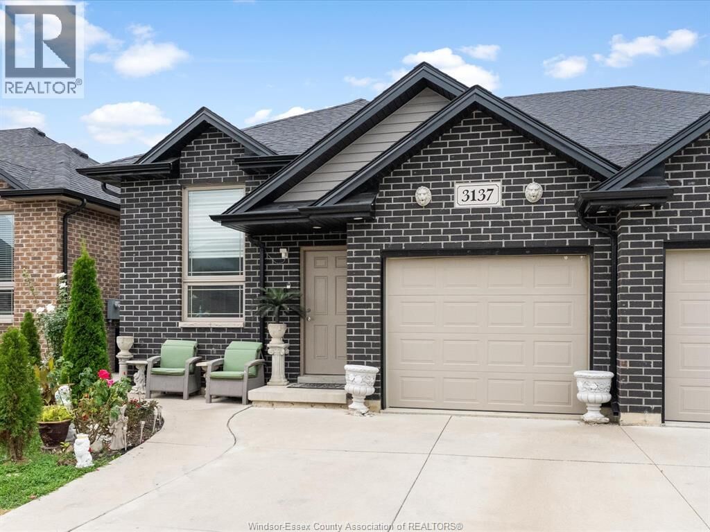 Property Photo:  3137 Viola Crescent  ON N8N 0A1 