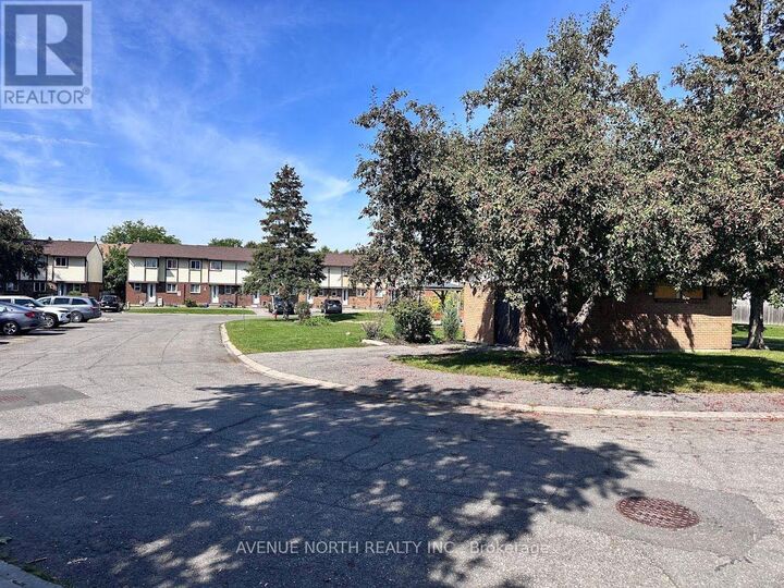 Property Photo:  1370 Foxwell Street 7  ON K1B 5J2 