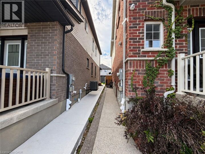 Property Photo:  18 Spachman Street Lower  ON N2R 0N5 