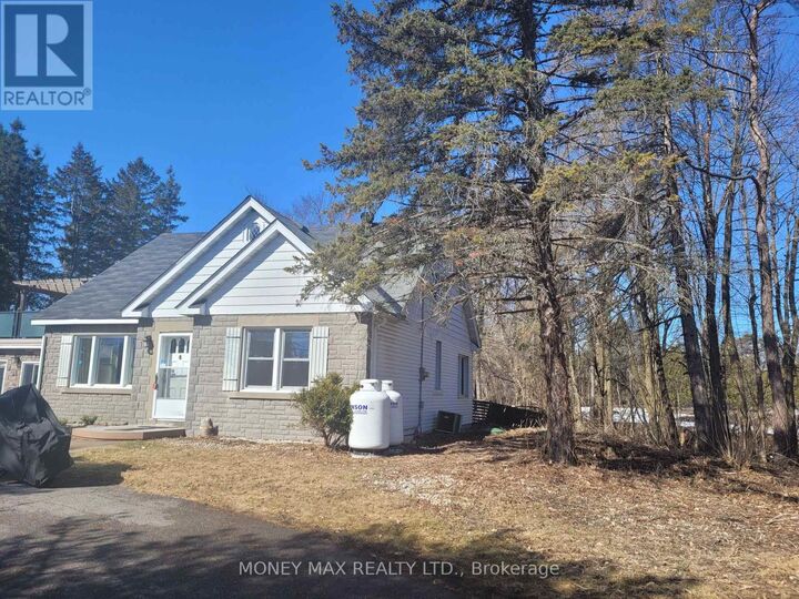 Property Photo:  2952 Prince Of Wales Drive B  ON K2E 0B2 