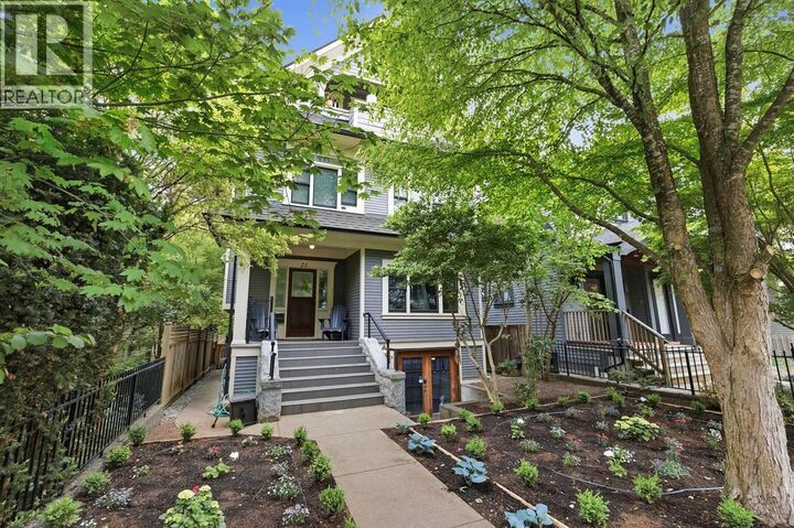 Property Photo:  21 East 22nd Avenue  BC V5V 1T3 