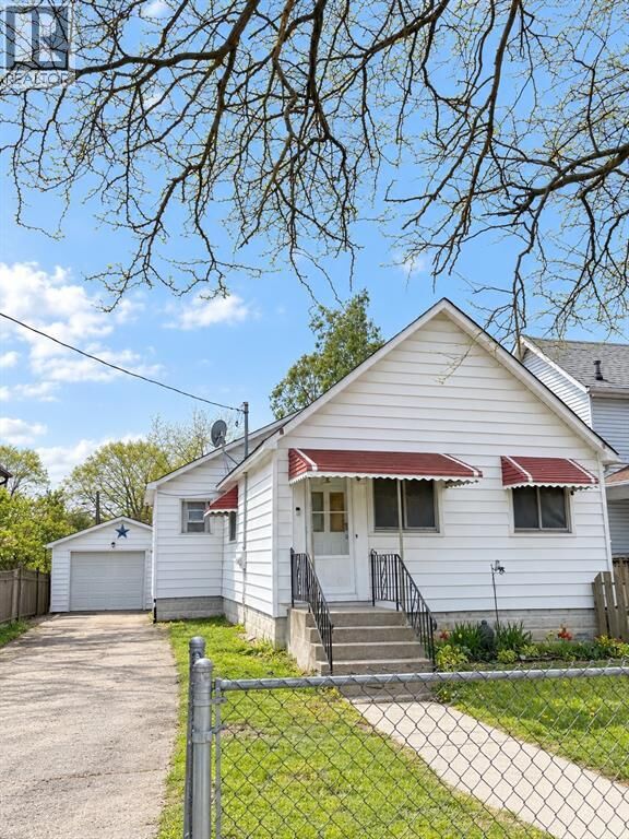 Property Photo:  261 Proctor Street  ON N7T 3G9 