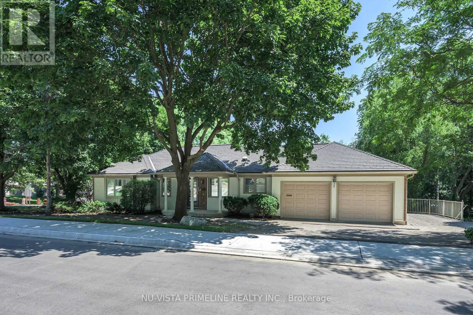 Property Photo:  98 Shavian Boulevard  ON N6G 2P3 