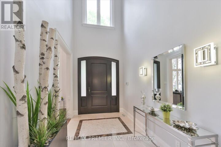Property Photo:  3 Cowley Avenue  ON M9B 2C9 