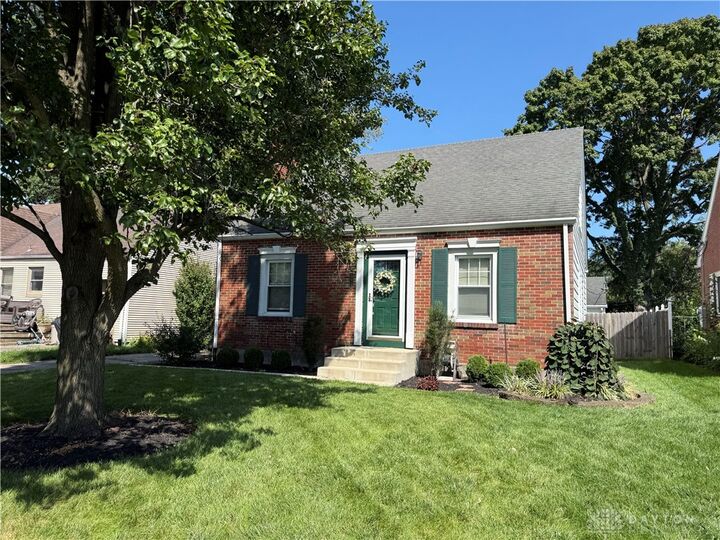 Property Photo: 1213 Alta Vista Drive OH 45420