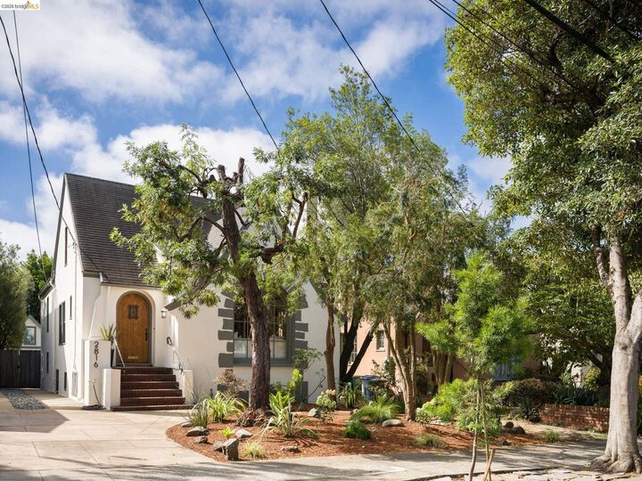 Property Photo:  2816 Webster St  CA 94705 