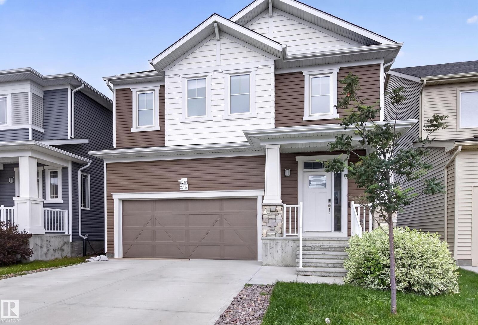Property Photo:  20107 15 Avenue NW  AB T6M 1L6 