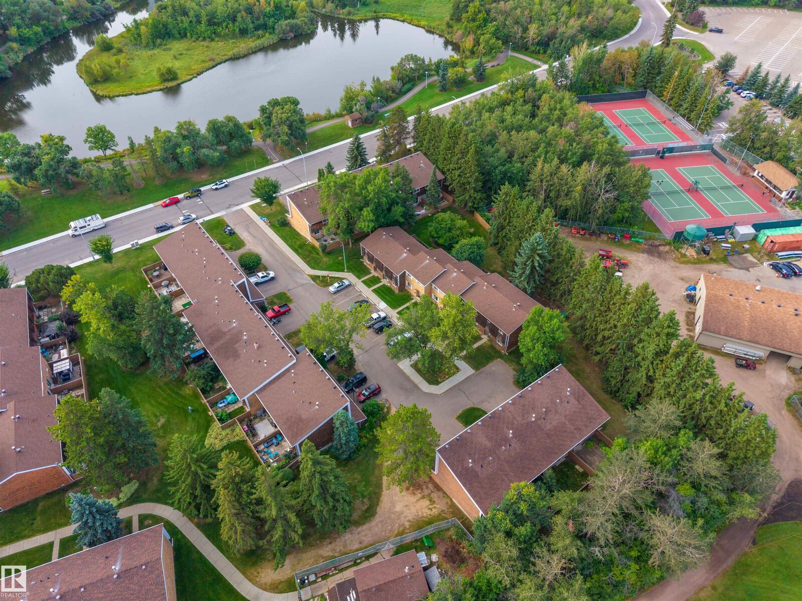 Property Photo:  164 Great Oaks  AB T8A 0V8 