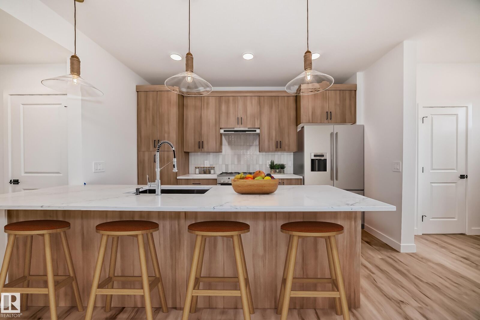 Property Photo:  2622 62 Street SW  AB T6X 3G3 