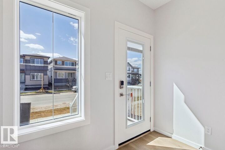 Property Photo:  319 Edgemont Drive NW  AB T6M 3G7 